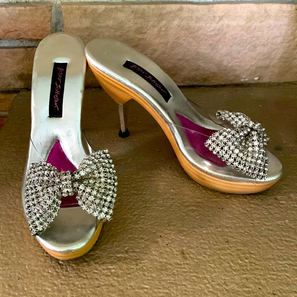 Betsey Johnson Polly - Sz 7